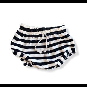 Childhoods bloomers/shorts